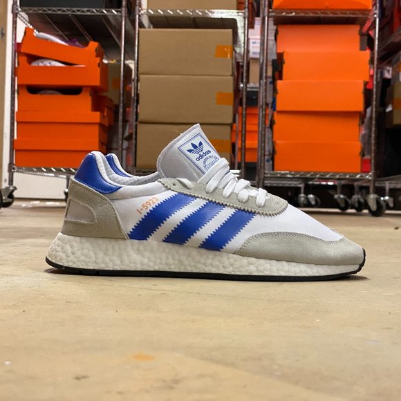 D9761 adidas store